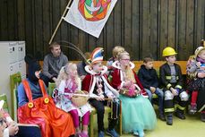 Naumburger Prinzenpaare mit Hofnarren besuchen den Kindergottesdienst (Foto: Karl-Franz Thiede)